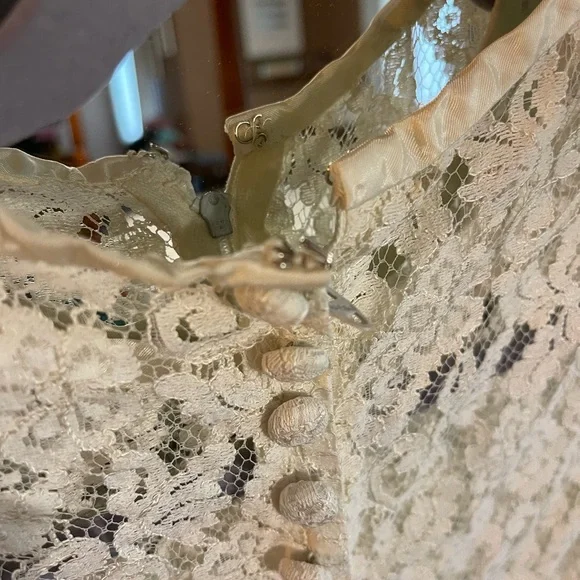 Vintage Elegant White Lace Dress - Picture 5 of 6
